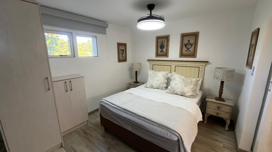 3 Bedroom Property for Sale in Wavecrest Eastern Cape